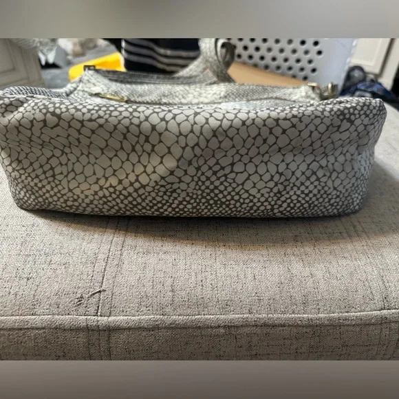 Travelon purse in snakeskin print - Picture 7 of 8